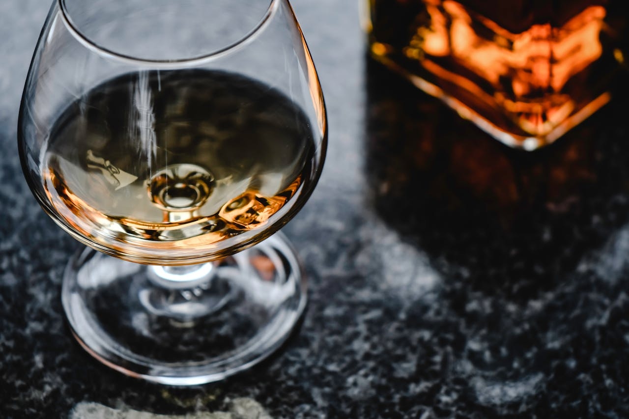 Best Brandy In India: Prices, And Top Brands For 2025
