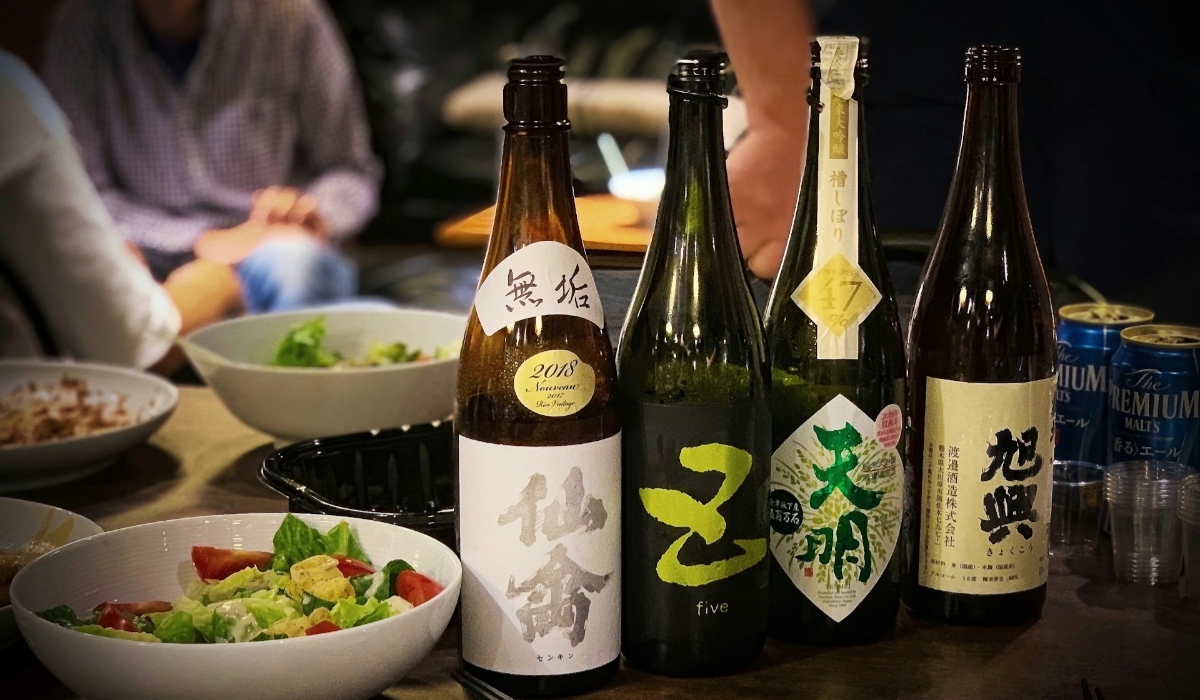 How To Taste Sake Like A Sommelier: The Ultimate Beginner’s Guide