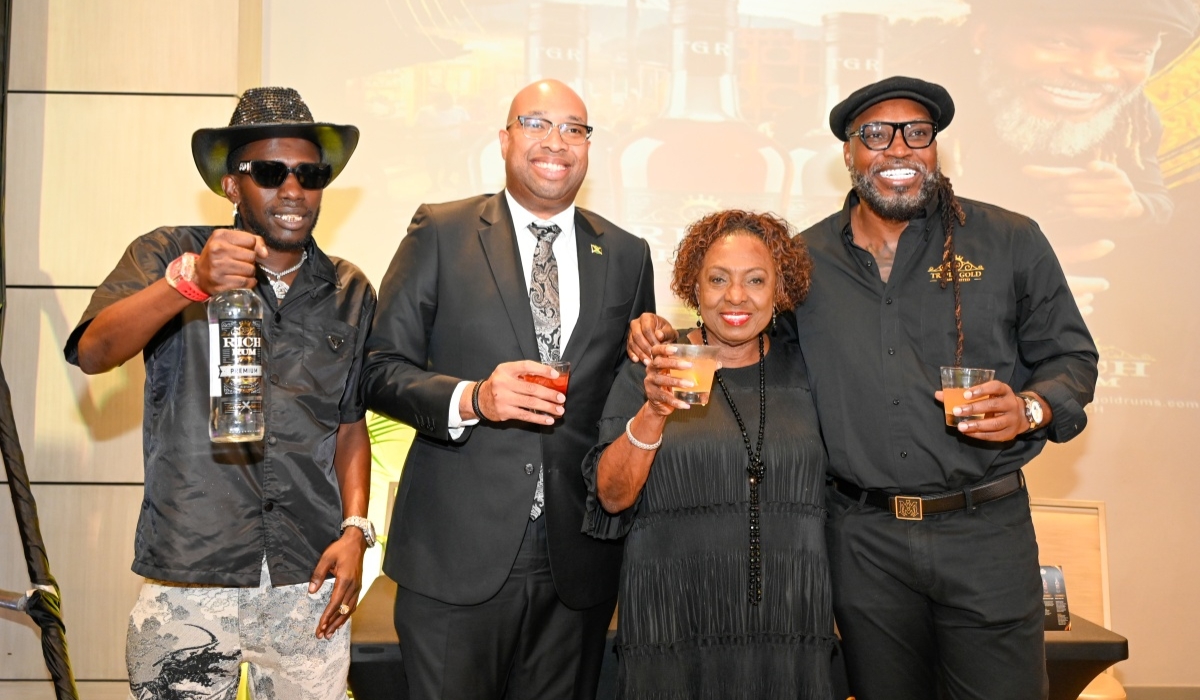 Chris Gayle Enters Premium Rum Market With Rich Rum