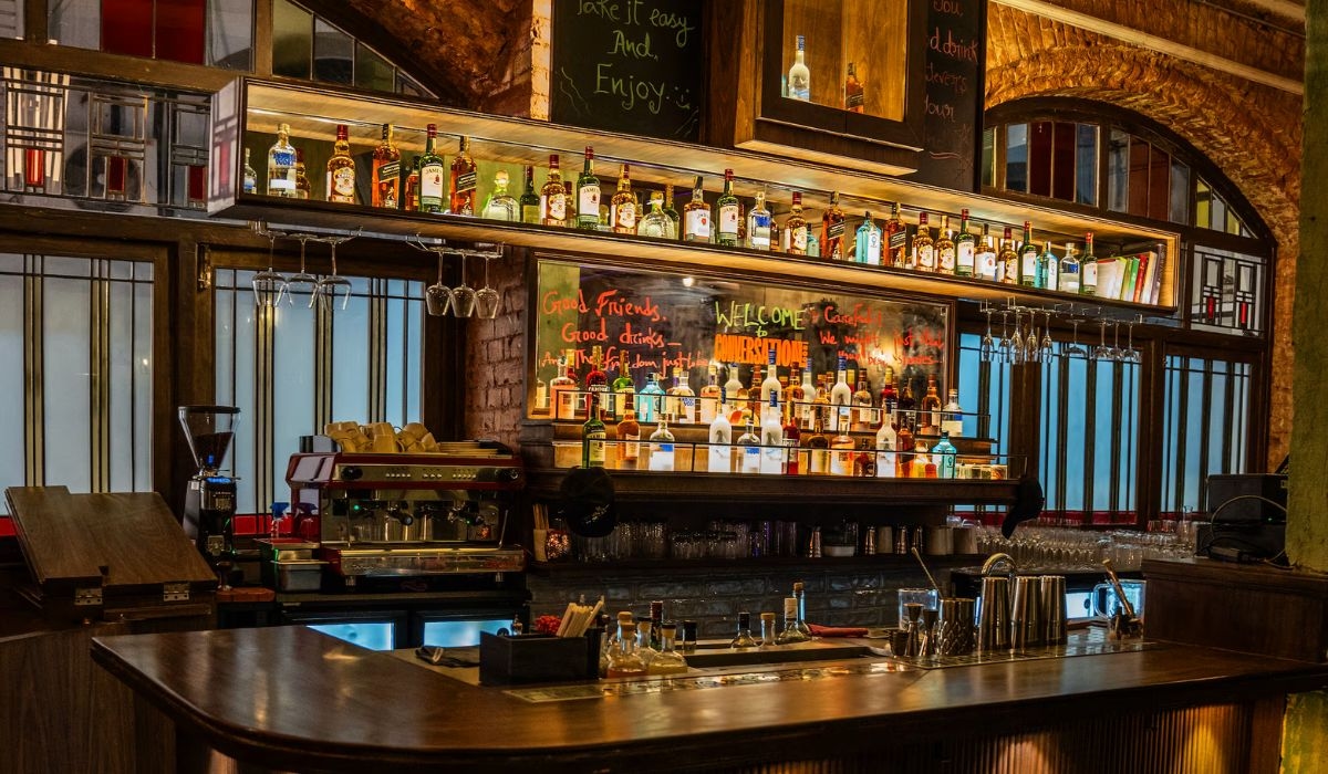 Is Conversation Room In Kolkata Good? Honest Review Of The Bar