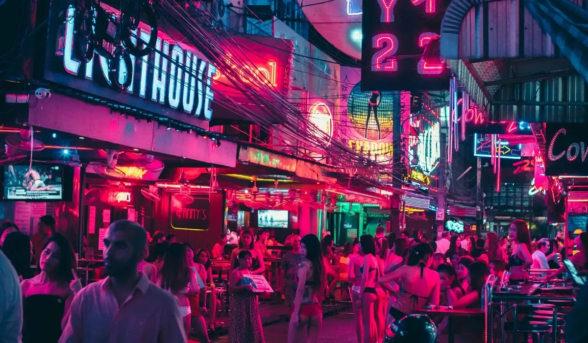 What Should Indians Know About Drinking In Thailand? Alcohol Laws, Drinking Age And Fines Explained