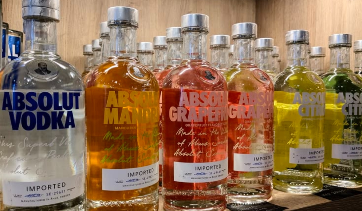 Flavoured Vodka vs Regular Vodka: ABV, Sugar And Label Differences Explained