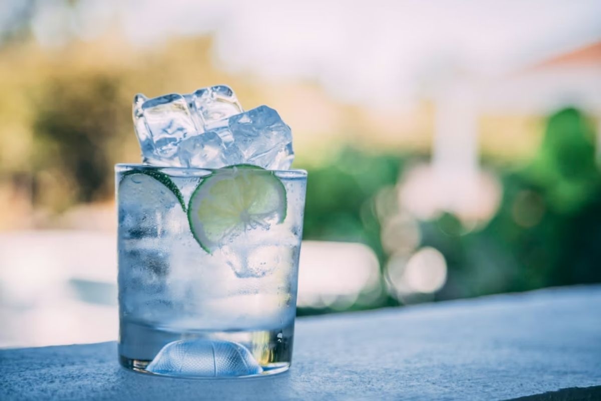 Why Your Ice Matters: Clear Ice vs Cloudy Ice