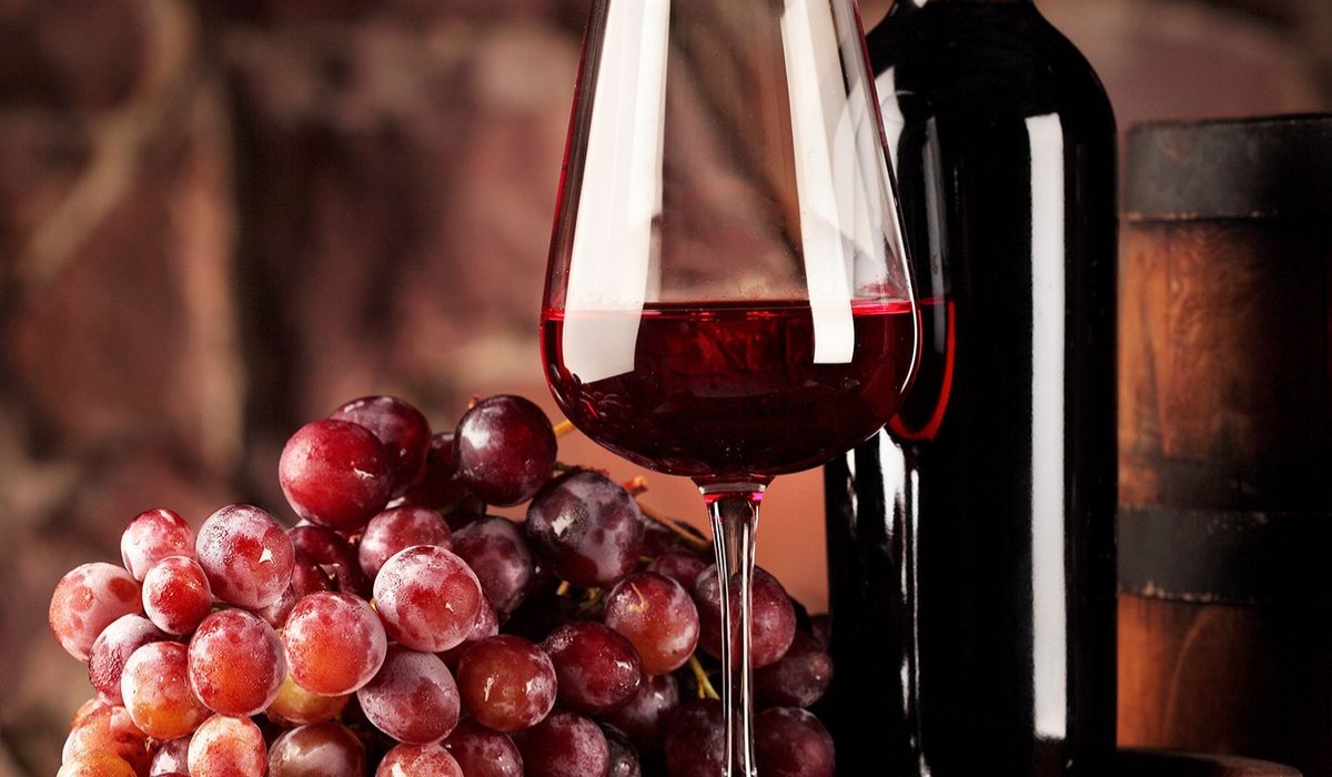 Kerala Cancels Bakery's Horti Wine Licence, Halts Sales Amid Liquor Policy Review