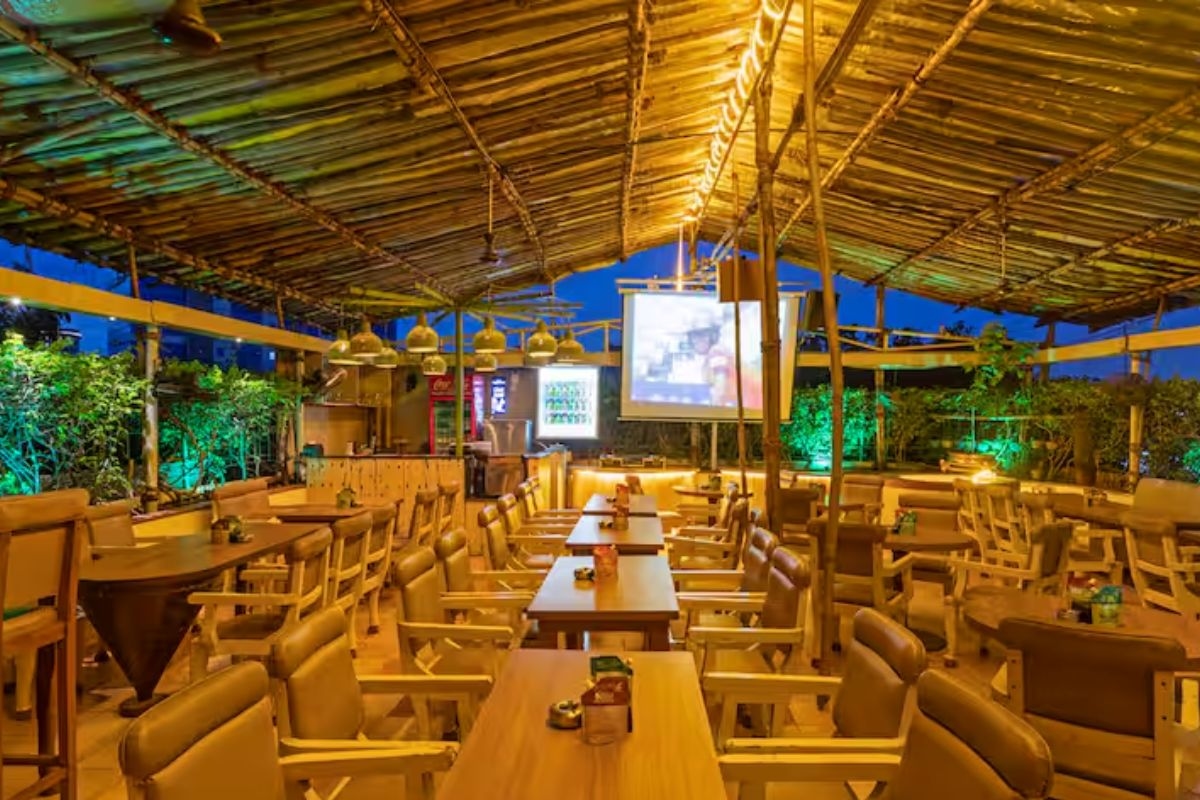 U Turn Review: A Sports Bar In Mumbai That You Must Visit