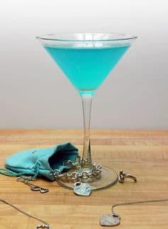 7 Cosmopolitan Cocktail Recipes To Try Right Now