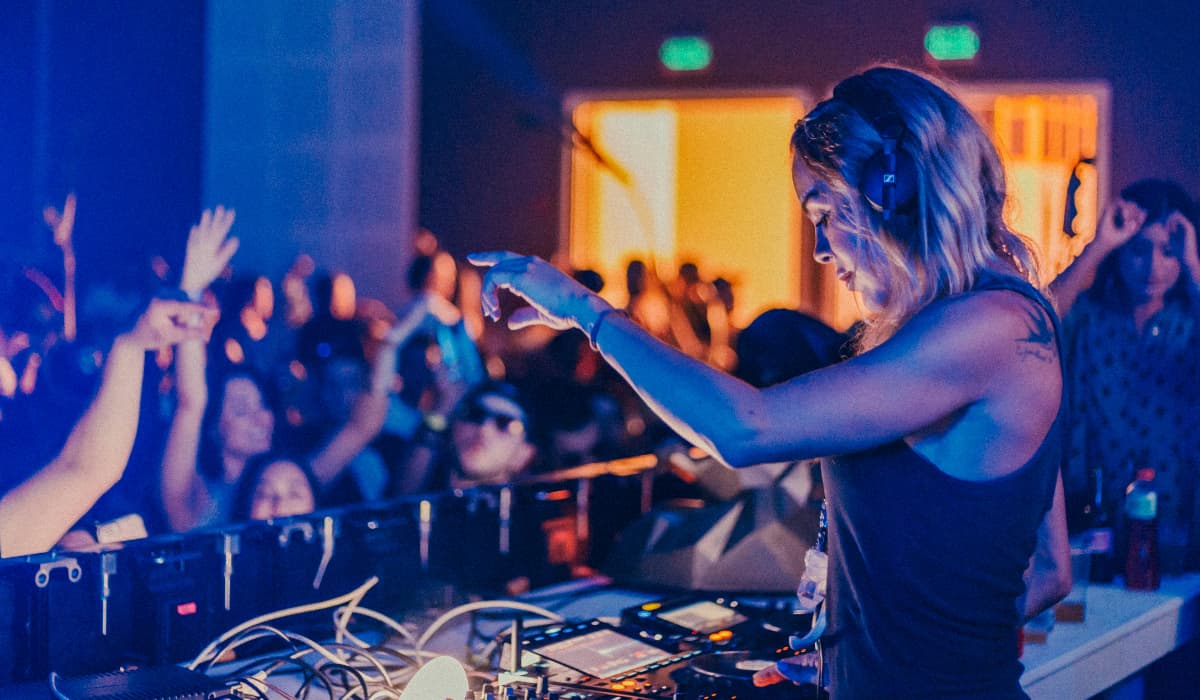 Bangalore Has Opened Doors To India’s First Women-Only Lounge And Club!