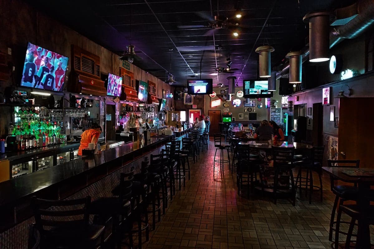 7 Sports Bars In Mumbai