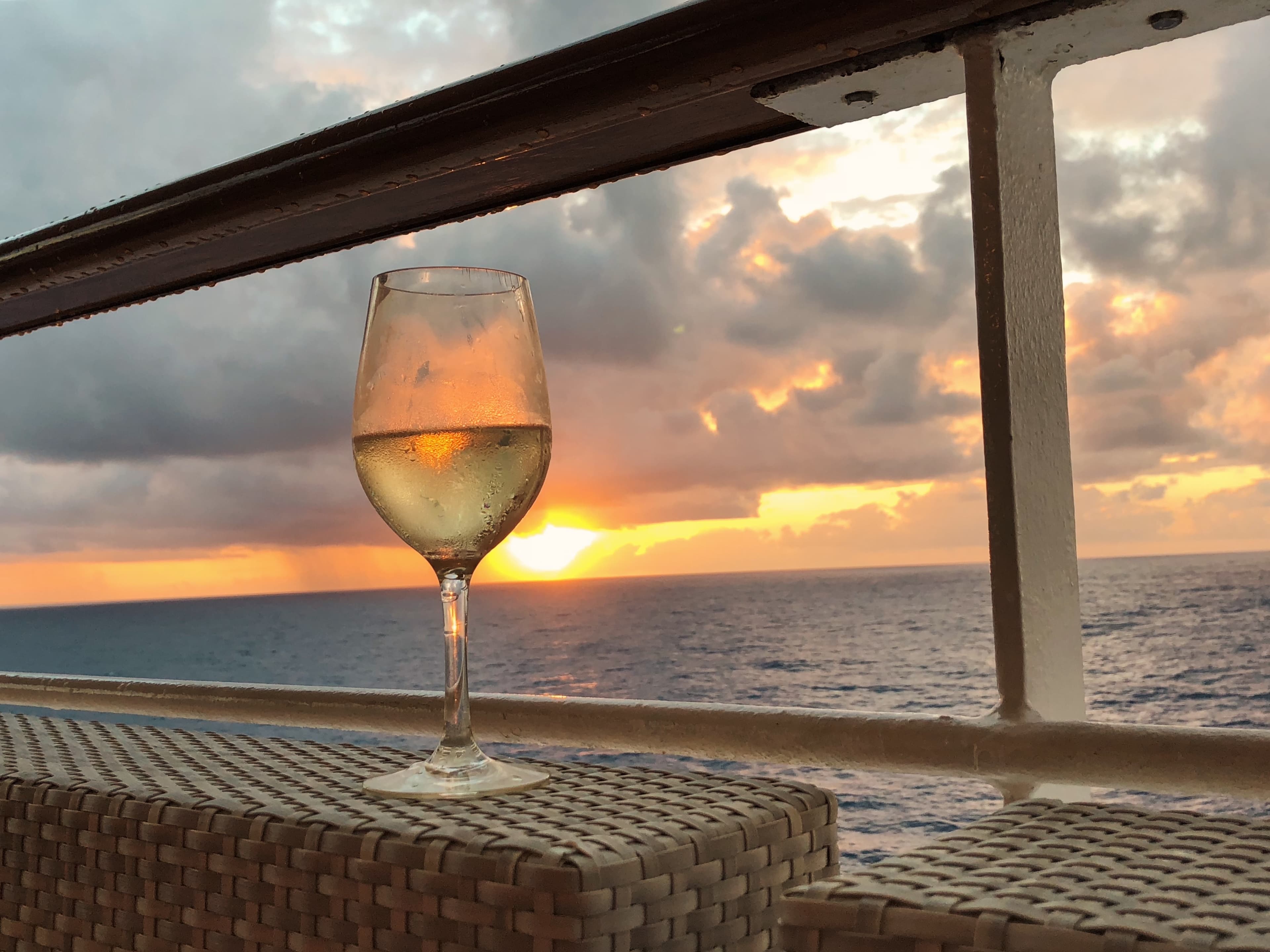 Best Sundowner Cocktails For This Summer