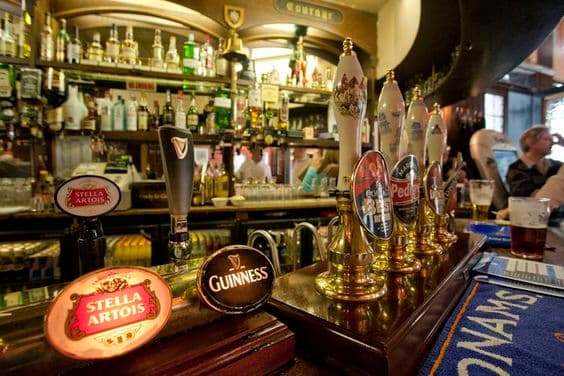 Understanding British Pub Culture