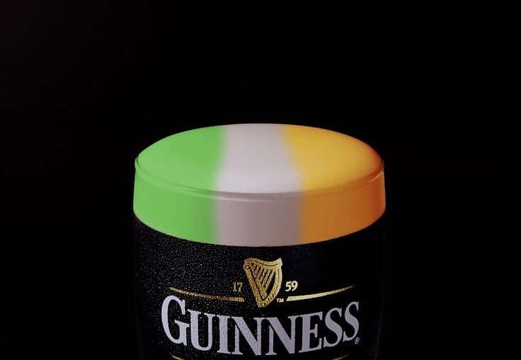 7 Best Drinks To Order At An Irish Pub
