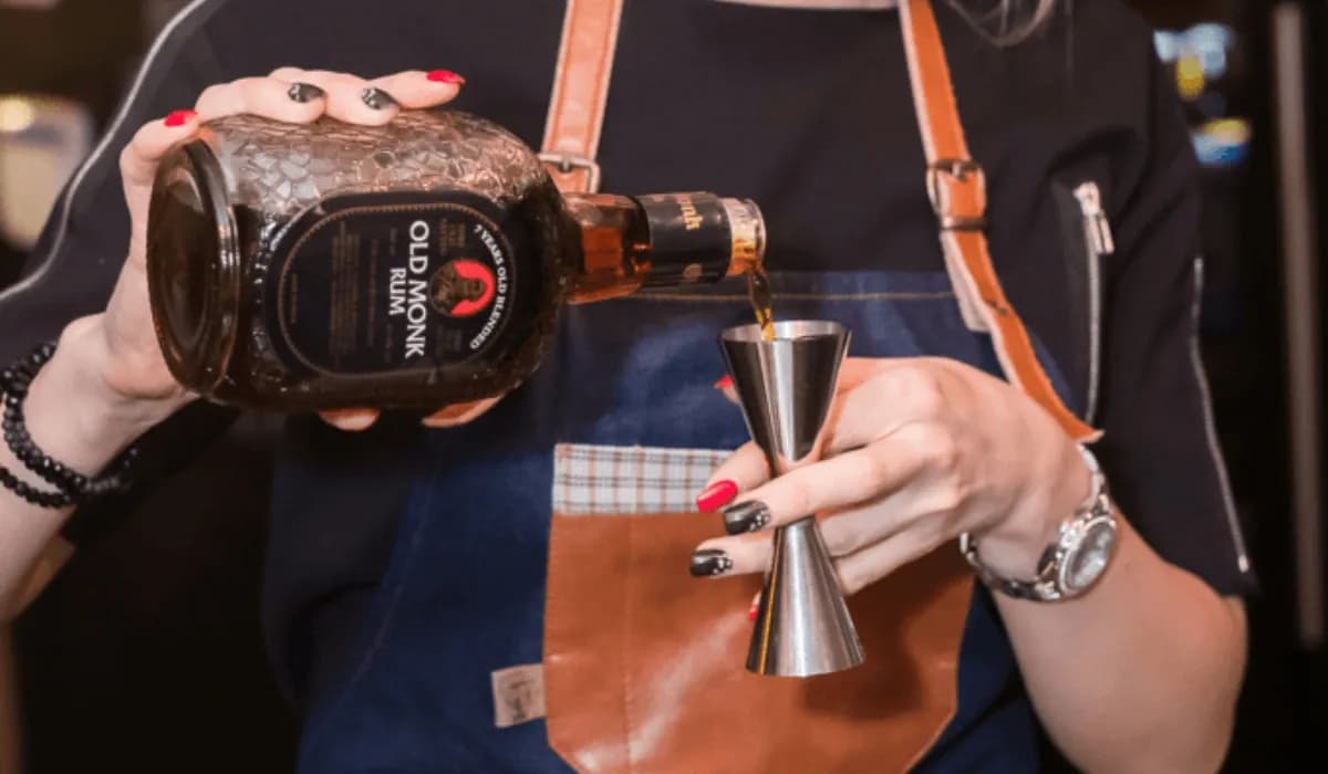 Old Monk Price In Mumbai 2025: 375 ml, 750 ml & More