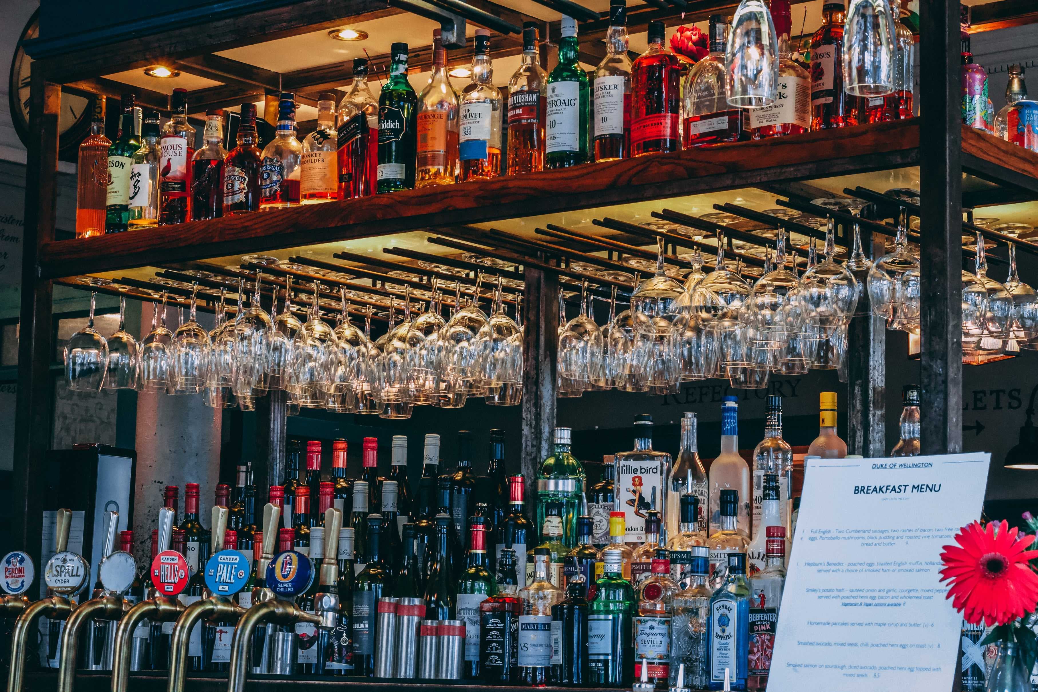 Best Pubs In MG Road, Bangalore