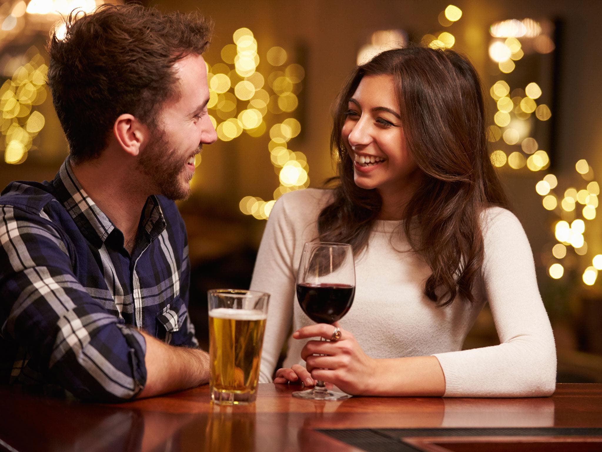 Things To Keep In Mind While Dating An Alcohol Lover
