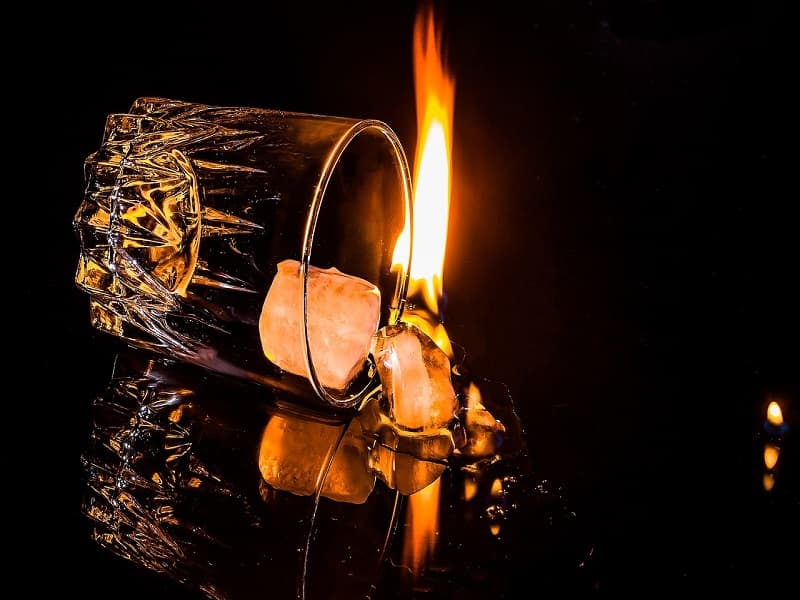 Stop Falling For These 5 Myths Related To Drinking Alcohol