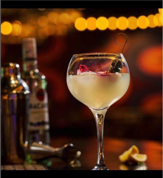 Bars With Awesome Offers On Drinks In Mumbai