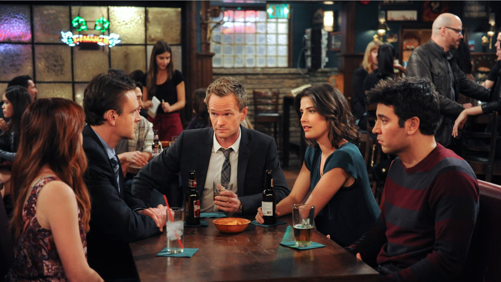 What The HIMYM Gang Would Drink At A Bar