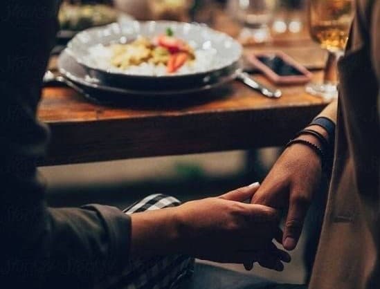 4 Romantic Restaurants In Mumbai Worth Taking Your Partner Out On a Drink Date