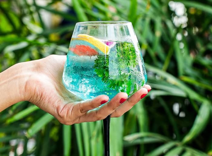 The Drunken Botanist image