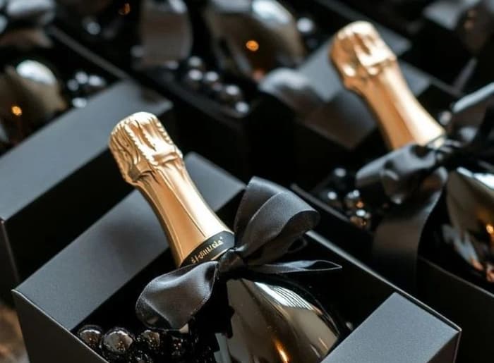 alcohol wedding gifts India