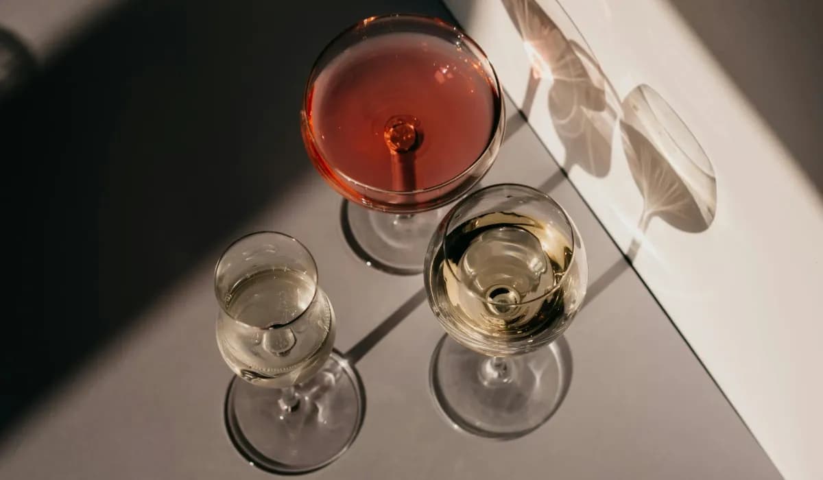 How To Chill Wine The Right Way (And Why You Should Never Use The Freezer)