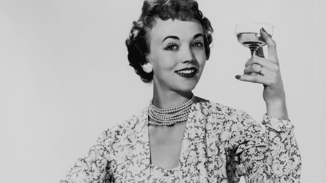 5 Signs You’re The Drunk Mom Of The Group