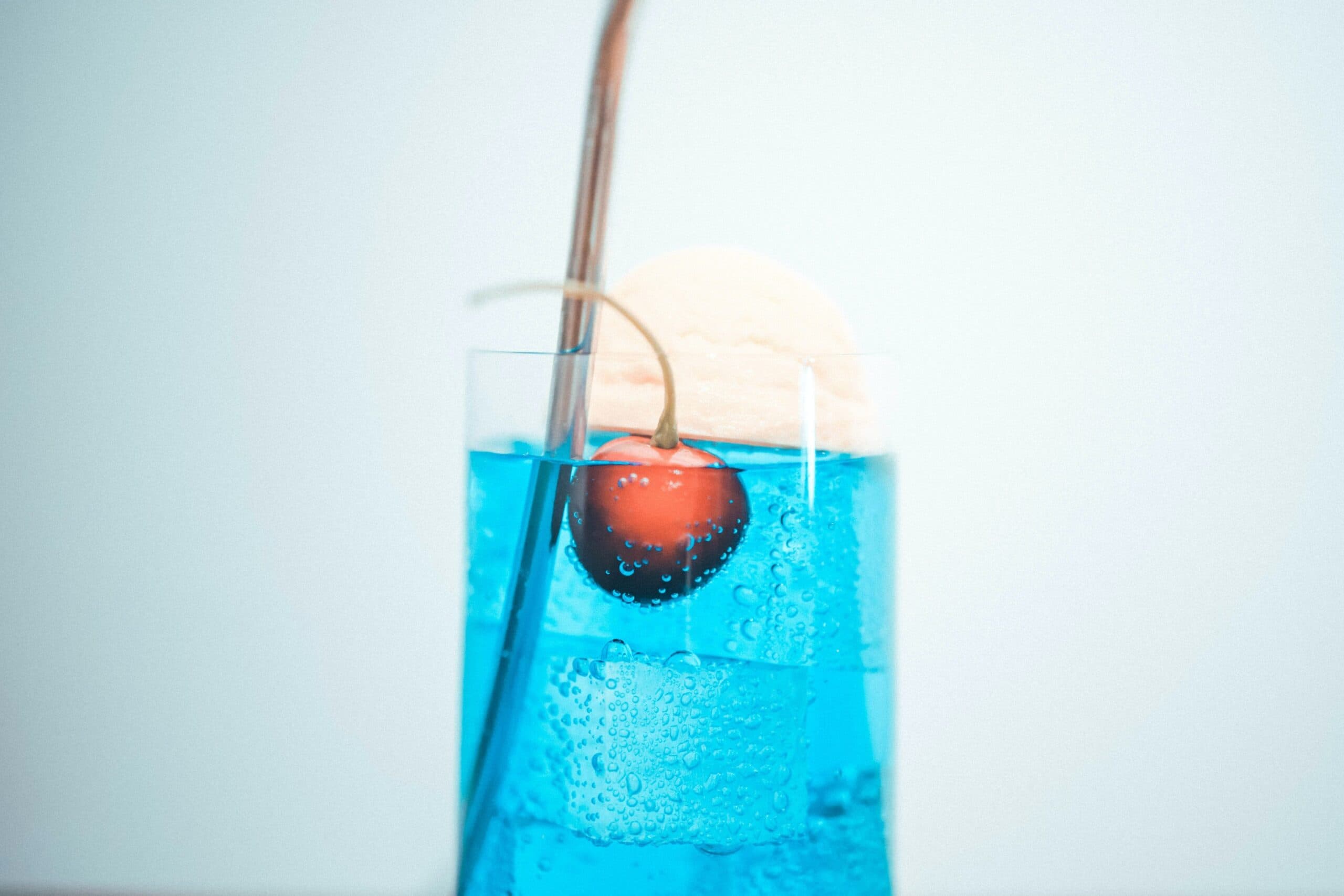 How To Make A Blue Lagoon Cocktail?