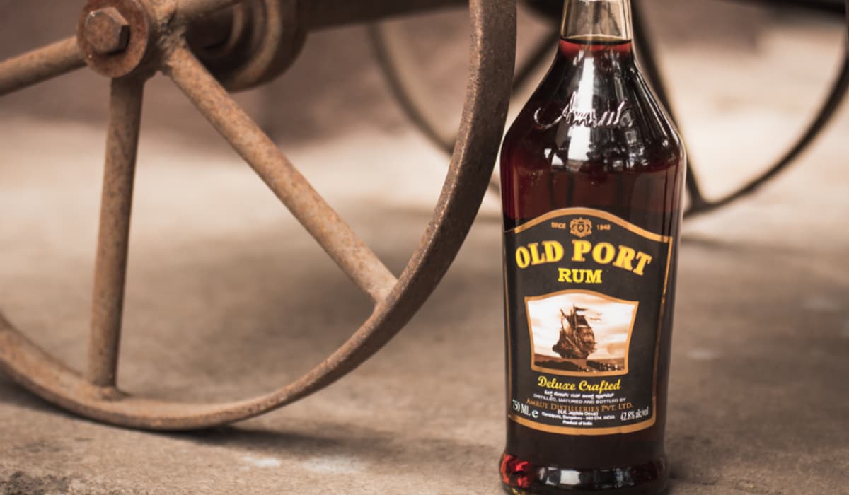 Old Port Deluxe Rum Review: Tasting Notes, Price & Buying Guide