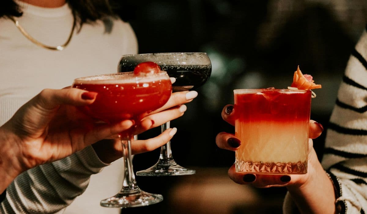 What Are Skinny Cocktails? Why More Drinkers Are Asking For Lighter Drinks