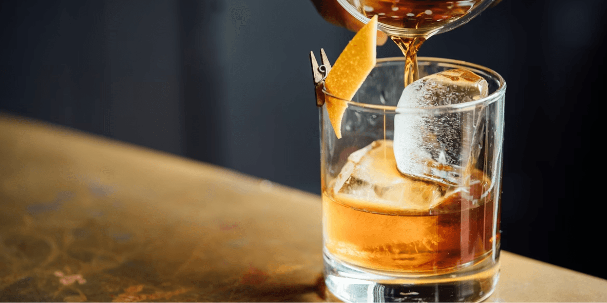 7 Best Whiskey Cocktails For Beginners