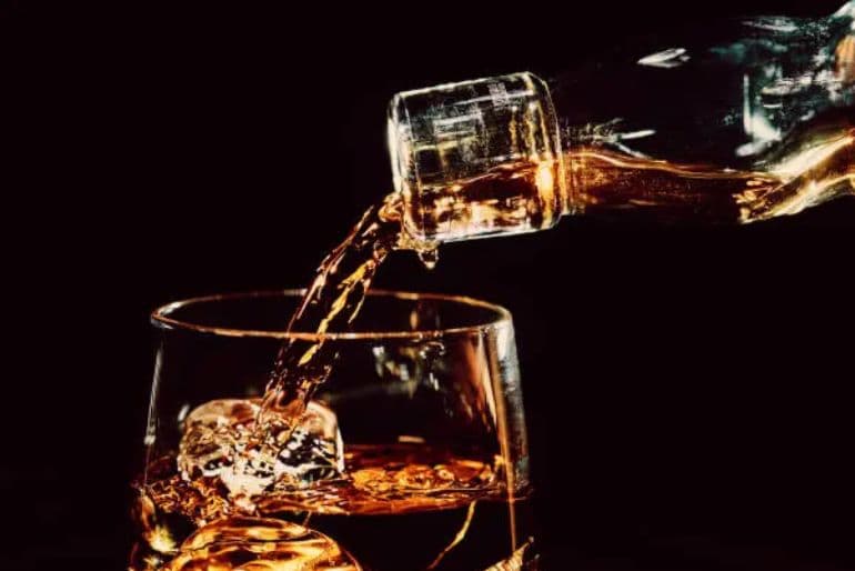 6 Cocktails To Try This Monsoon With Whisky