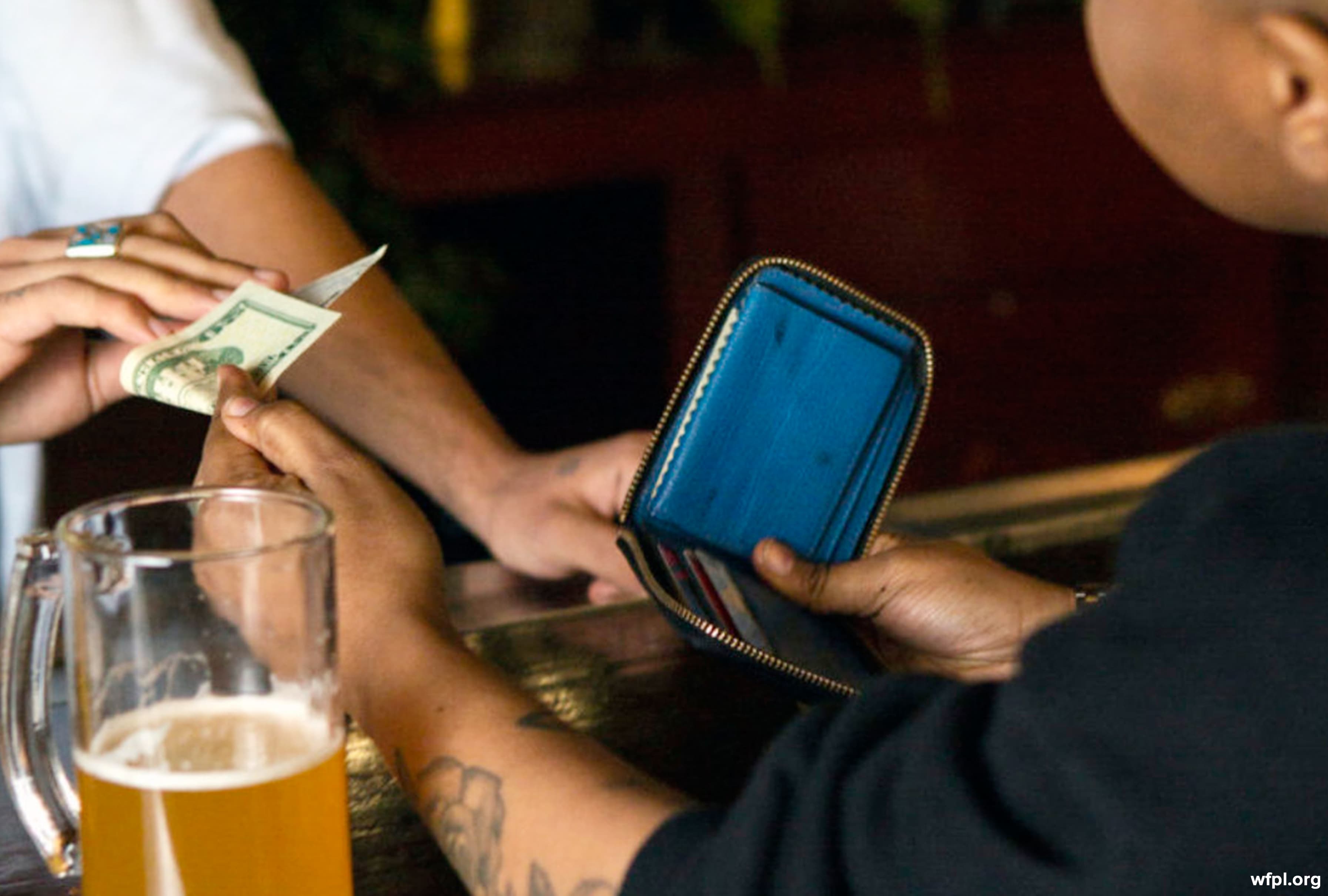 5 Ways How Bartenders Get You To Spend More