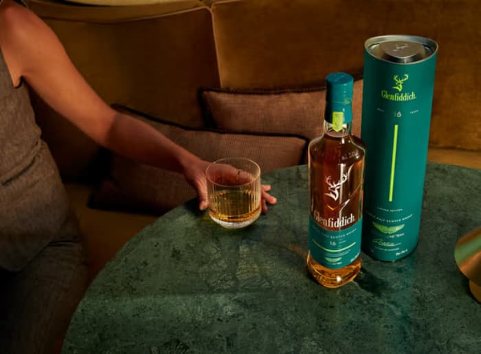 Glenfiddich Unveils New 16-Year-Old Single Malt Scotch Whisky To Commemorate Aston Martin Formula One Partnership article image 2.jpg