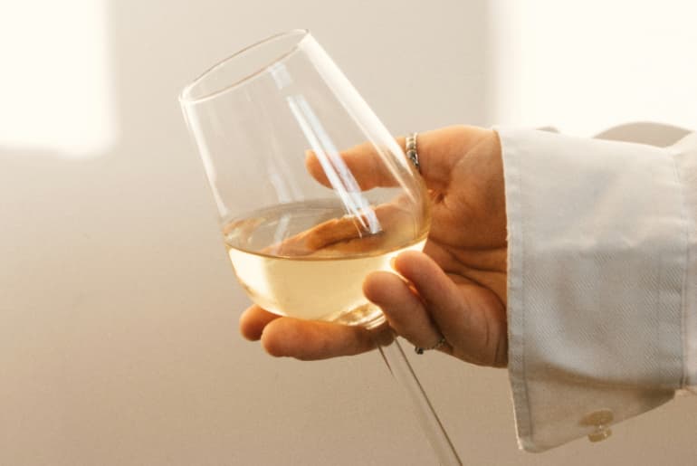 Best White Wines Under INR 1000