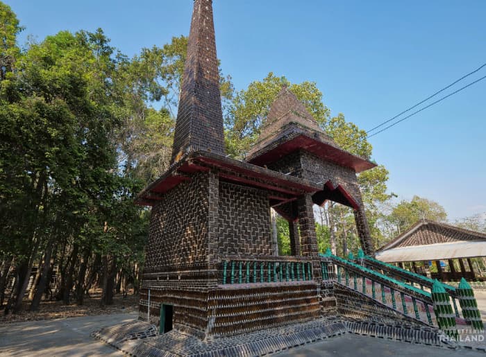 Inside the Wat Pa Maha Chedi Kaew