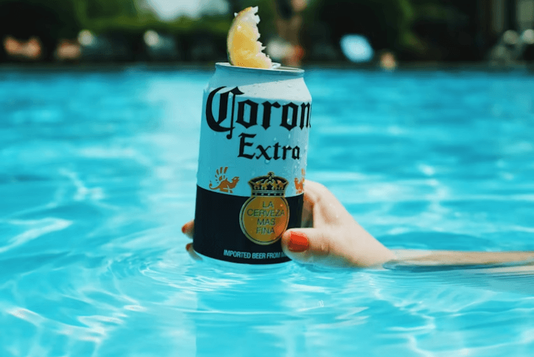 Corona extra can