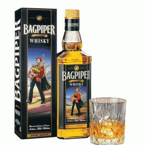 Bagpiper.jpg