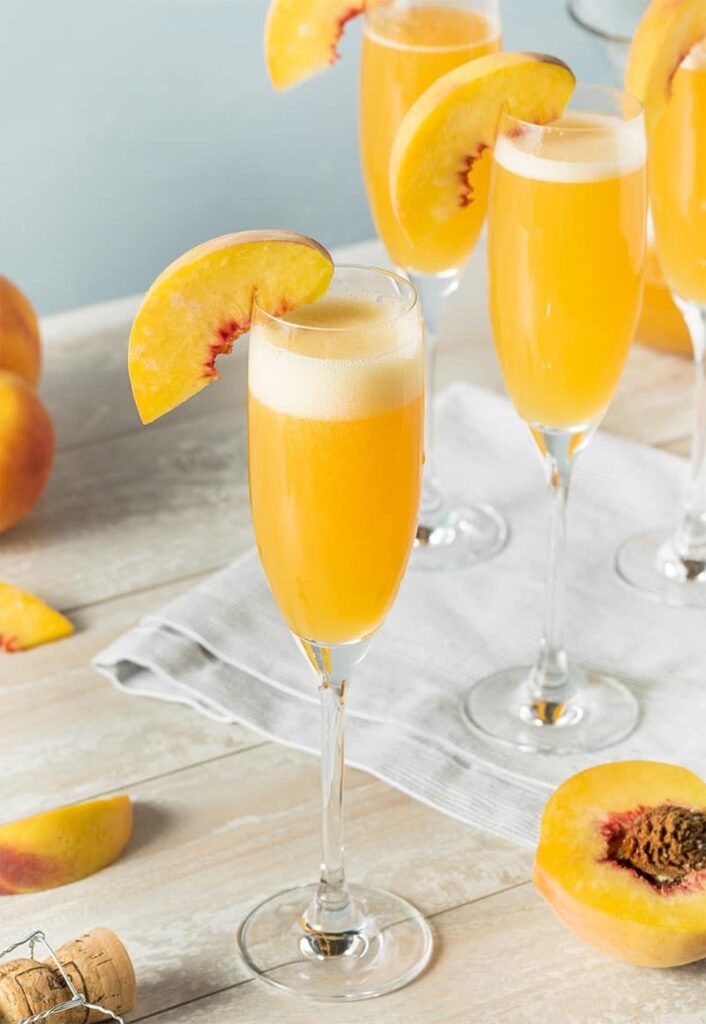Cocktail-Bellini-CuisineThermomix-Recettes-speciales-Thermomix-706x1024.jpg
