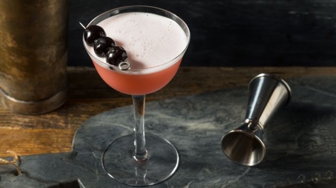 How-to-Make-a-Pink-Lady-a-Springtime-Gin-Cocktail-Thats-Tart-and-Frothy.jpeg