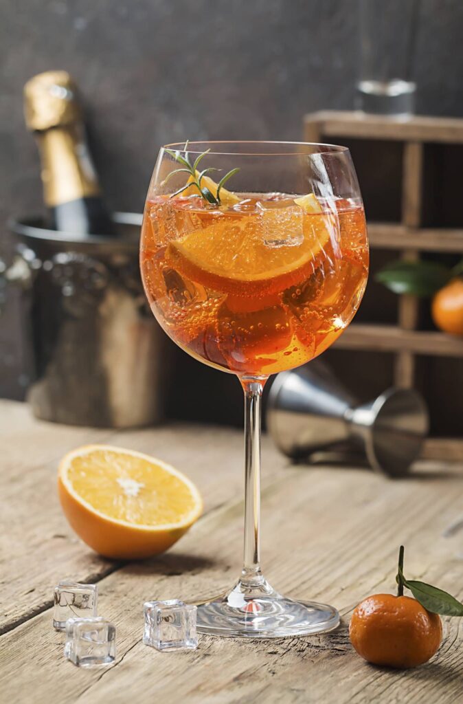 How-to-make-the-perfect-Aperol-Spritz-674x1024.jpg