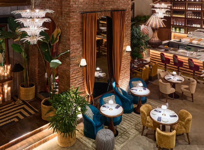 Interiors-of-Late-Checkout.jpg