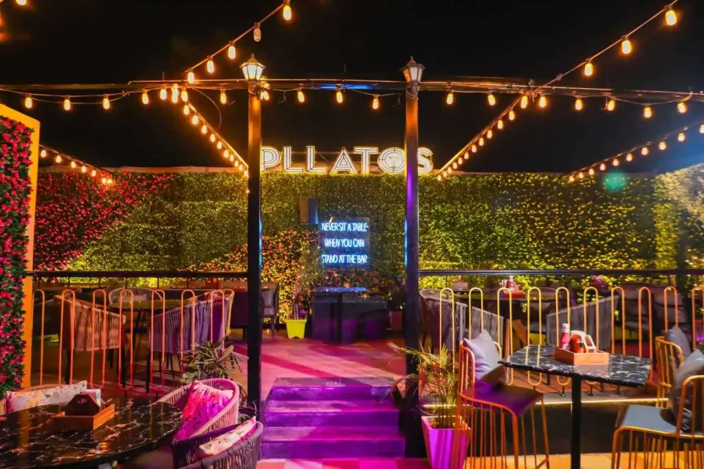 Pllatos-Air-Bar-1024x682.webp