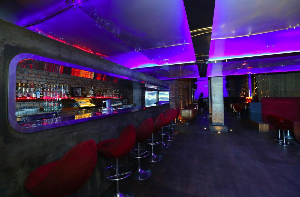 Roxy-pub-kolkata-1024x674.jpg