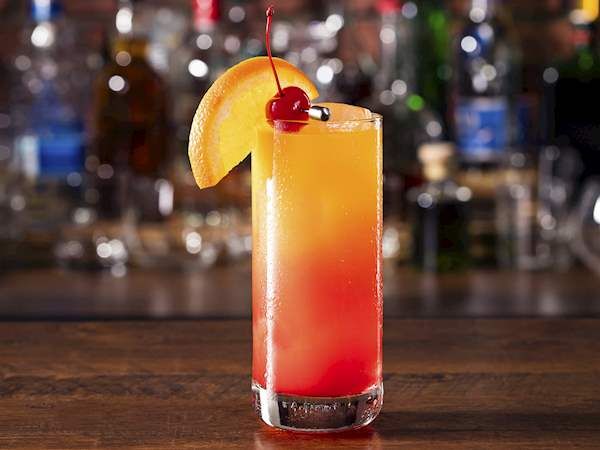 Tequila-Sunrise-Authentic-Recipe-_-TasteAtlas.jpeg