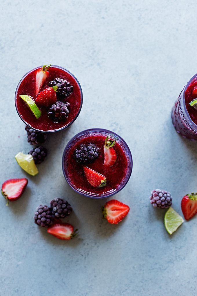 Vanilla-Berry-Pinot-Noir-Slushies-hungrygirlporvida_com-1.jpg