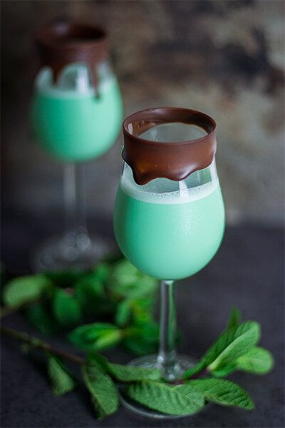 White-Chocolate-Grasshopper-cocktail.jpg
