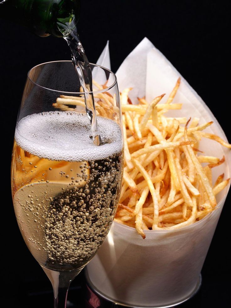 Why-Champagne-and-French-Fries-Make-the-Perfect-Pair-According-to-Experts-1.jpg