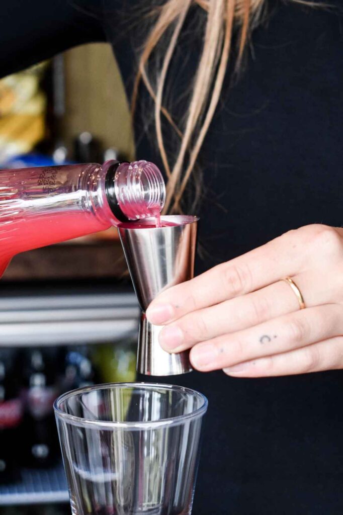 bartending-2-1-682x1024.jpg