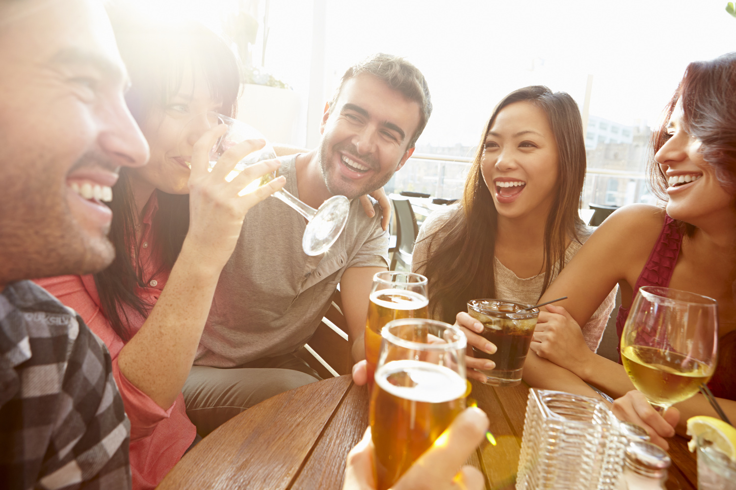 friends-drinking-beer-1.jpeg