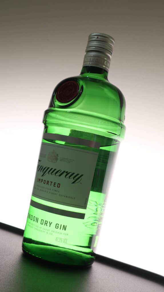 tanqueray-gin-unsplash-1-1-574x1024.jpg